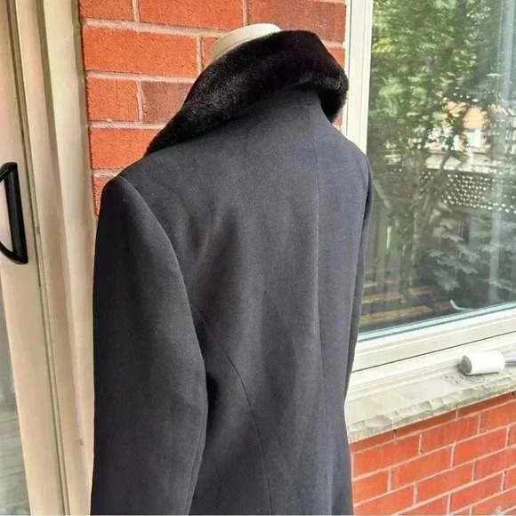 Black Pea Coat 100% Wool Faux Fur ⭐️Host Pick⭐️ - Picture 8 of 11